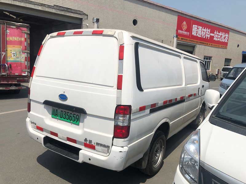 成都新能源純電動封閉式貨車.jpg