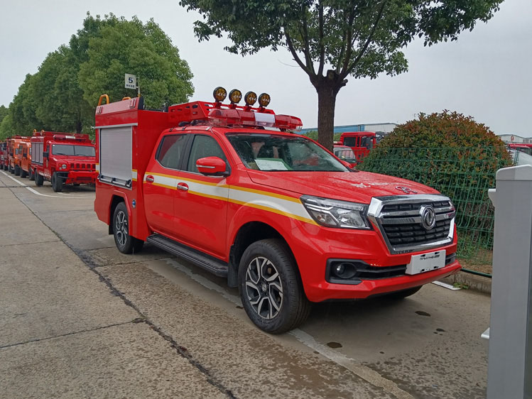 北汽四驅(qū)越野吉普消防裝備車(chē)_湖南廣東 應(yīng)急滅火車(chē)_森林巡邏車(chē)