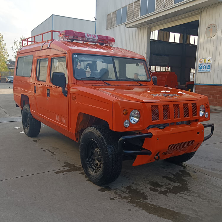 四驅(qū)小型皮卡器材消防車_山東湖北 3立方消防車_滅火救援灑水車