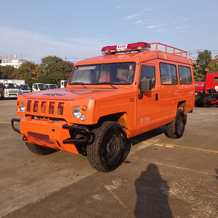 小型電動(dòng)器材消防車_北京天津 小區(qū)四輪消防灑水車_多功能水罐滅火車