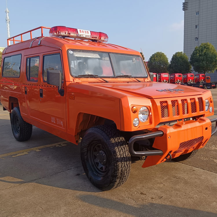 四驅小型皮卡器材消防車_山東湖北 高壓水罐5方消防車_國六水罐消防救援車