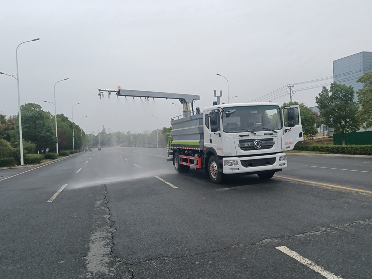 鐵路抑塵車廠家直銷_15噸固化劑噴灑車 山西朔州煤礦霧炮噴霧車_鐵路工地抑塵車工廠報價