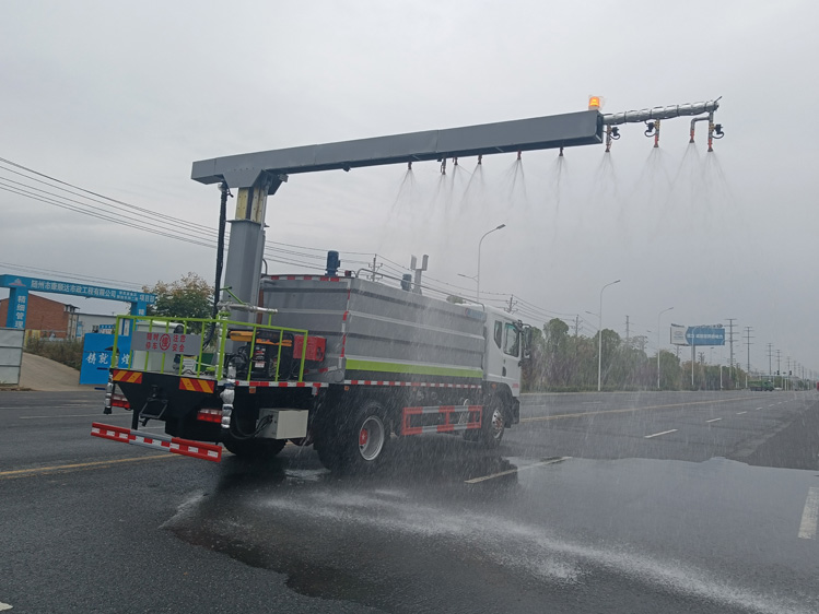 5噸鐵路抑塵車_火車皮煤炭抑塵劑封層車 自動感應噴淋系統(tǒng)抑塵車_多功能噴灑抑塵車廠家直銷