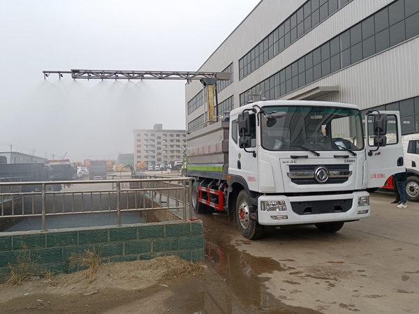 東風天錦鐵路抑塵車_鐵路道路抑塵車15方鐵路抑塵車_火車皮抑塵劑噴灑車廠家批發(fā)價_東風D9鐵路抑塵車_15噸霧化抑塵車