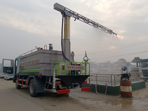 東風華神T3_10噸鐵路抑塵車_鐵路多功能抑塵噴灑車小型多功能鐵路抑塵車_煤炭固化劑噴灑車多少錢_噴霧車皮封層車_15噸鐵路煤炭抑塵