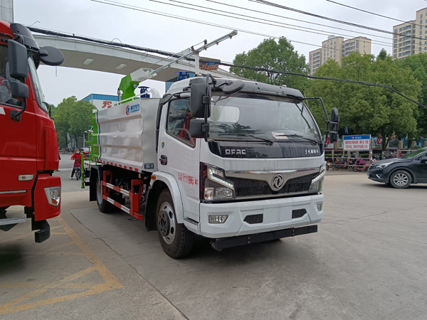 東風天錦12噸鐵路抑塵車_除霾霧抑塵車鐵路煤場抑塵灑水車_10-15方煤炭固化封層車價格便宜_自動噴灑車_多功能固化劑噴灑車