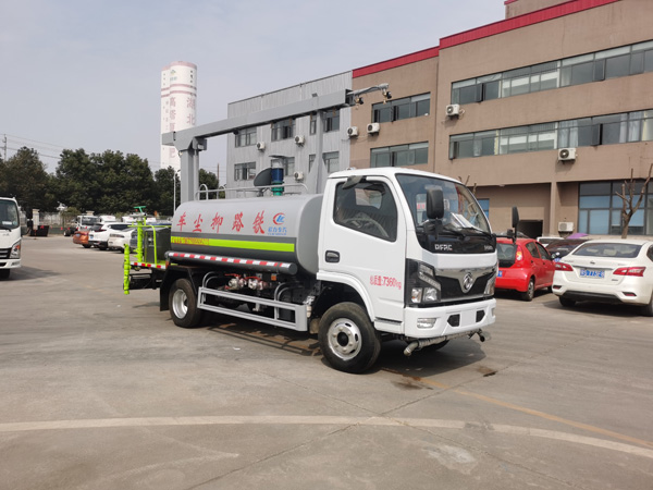 東風D6-5噸鐵路抑塵車_鐵路運輸降塵車國六12噸鐵路抑塵車_煤礦霧炮噴霧車廠家價格_15噸運煤固化封層車