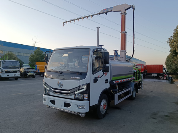 東風多利卡D9鐵路抑塵車_噴淋消毒車12方鐵路抑塵車_煤炭抑塵固化噴灑車最低價_15噸自動感應作業車